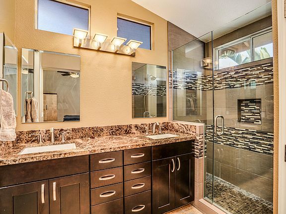 4th image of 73530 Heatherwood Dr