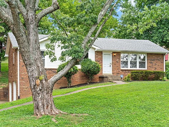 4th image of 2103 Barkley Dr