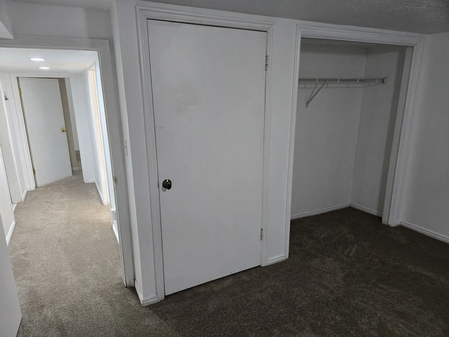 3 bed, 1600 sqft, $1,400 — Photo 3