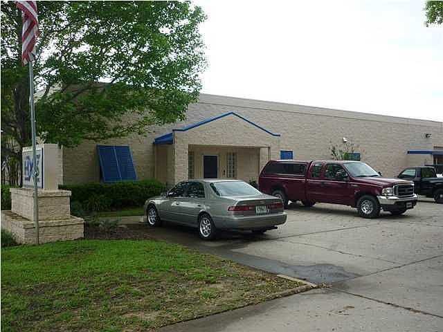 1st image of 10 Industrial St NW