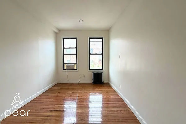 Living room, photo 2