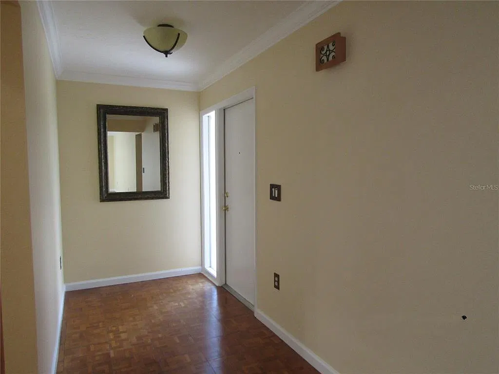 2 bed, 2.0 bath, 1642 sqft, $2,700 — Photo 2