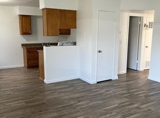 100 W Caldwell Ave #15, Visalia, CA 93277