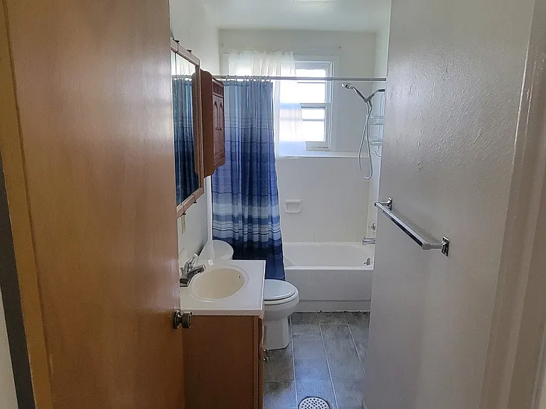 2253 Monroe St — Photo 10