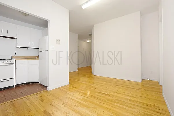 Rented by R New York | media 10