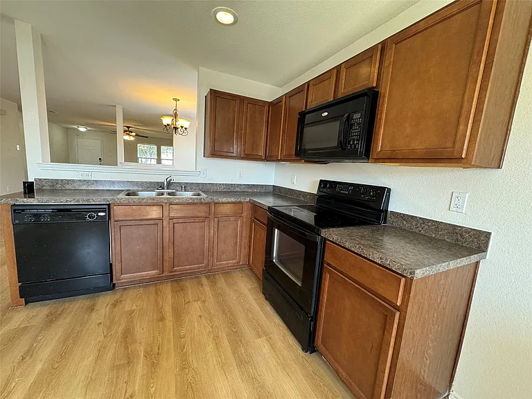 12728 Foxpaw Trl — Photo 12
