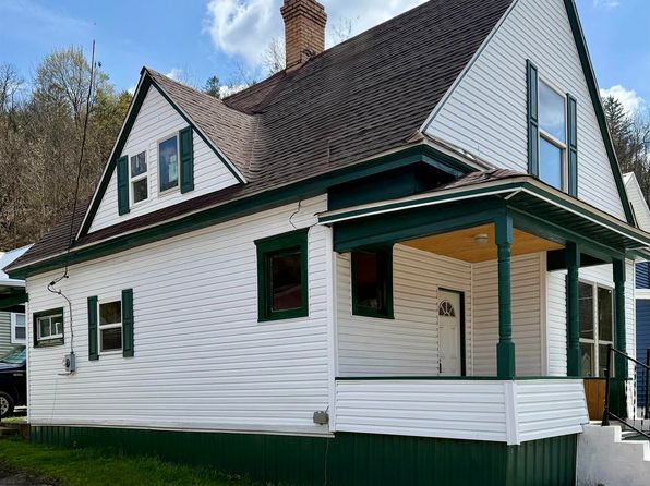 309 E Main St, Mannington, WV 26582
