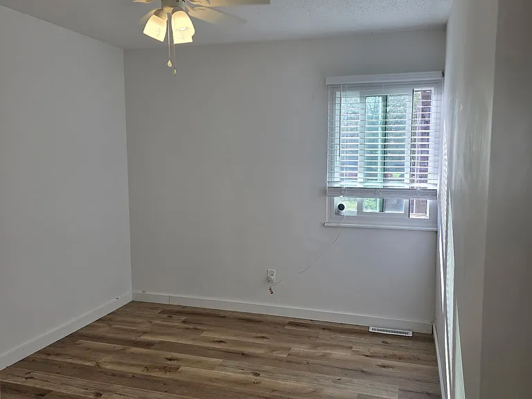 11260 College Ave — Photo 48