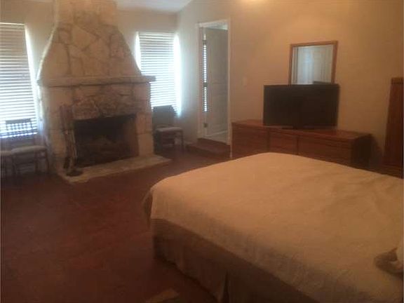 4th image of 467 Lookout Dr