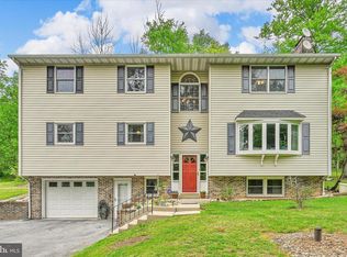 5220 Oley Turnpike Rd, Reading, PA 19606