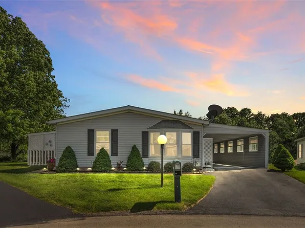 827 Clover Ln, Murrysville, PA 15668