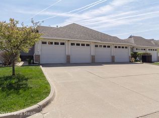 14156 Pinnacle Pointe Dr, Clive, IA 50325