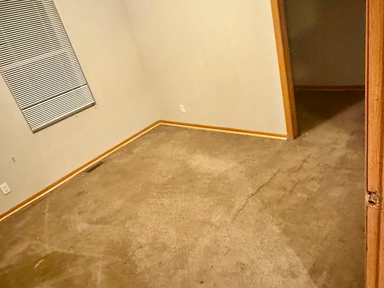 3 bed, 1.5 bath, 1012 sqft, $1,600 — Photo 3