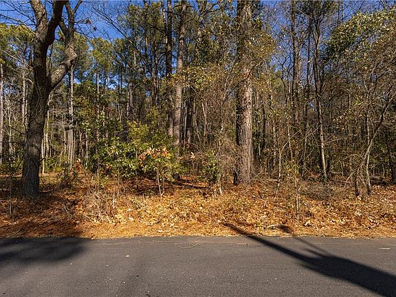 2nd image of 234 Hall Rd