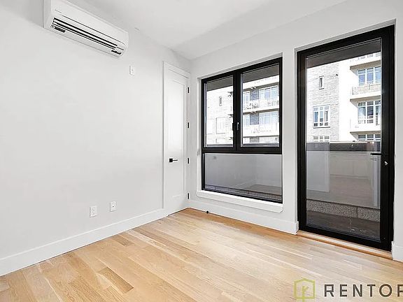 5th image of 494 Manhattan Ave #407E