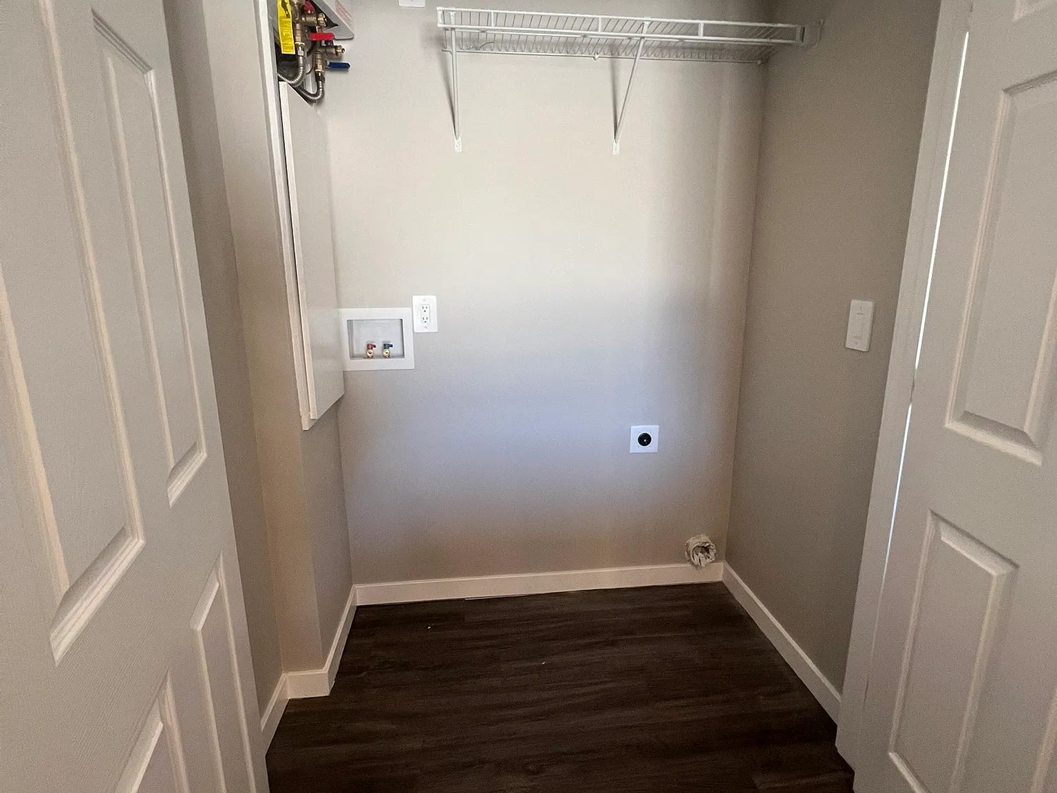 442 Wood Avenue - 1 — Photo 2