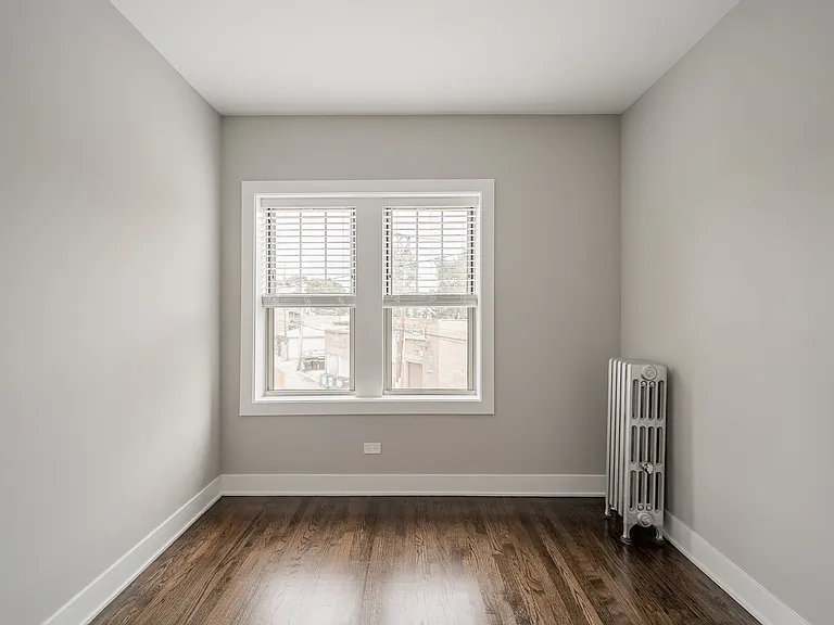 5111-21 W. Montrose Ave — Photo 14