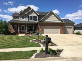 1253 Waterford Dr, Morton, IL