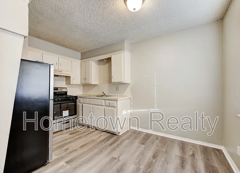 3333 S Walker Ave #3 — Photo 4