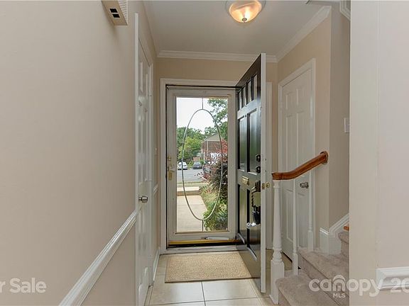 2nd image of 2329 Hayloft Cir