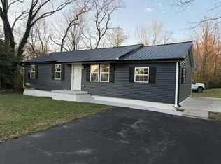 118 Stockton St, Albany, KY 42602