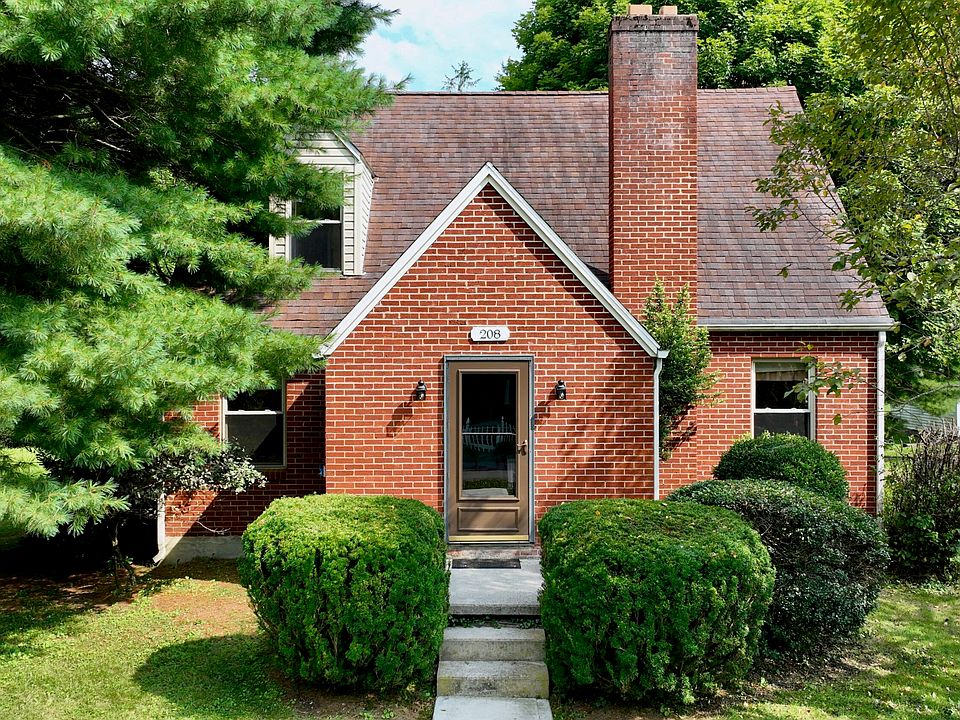 1st image of 208 Court St