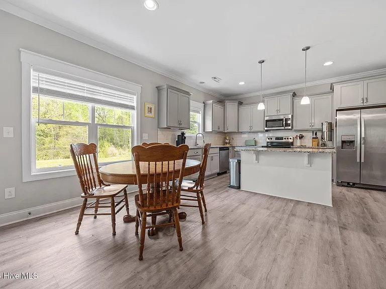 324 Dunston Rd — Photo 18