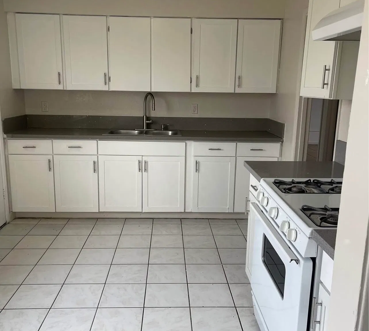 4 bed, 1200 sqft, $2,100 — Photo 2