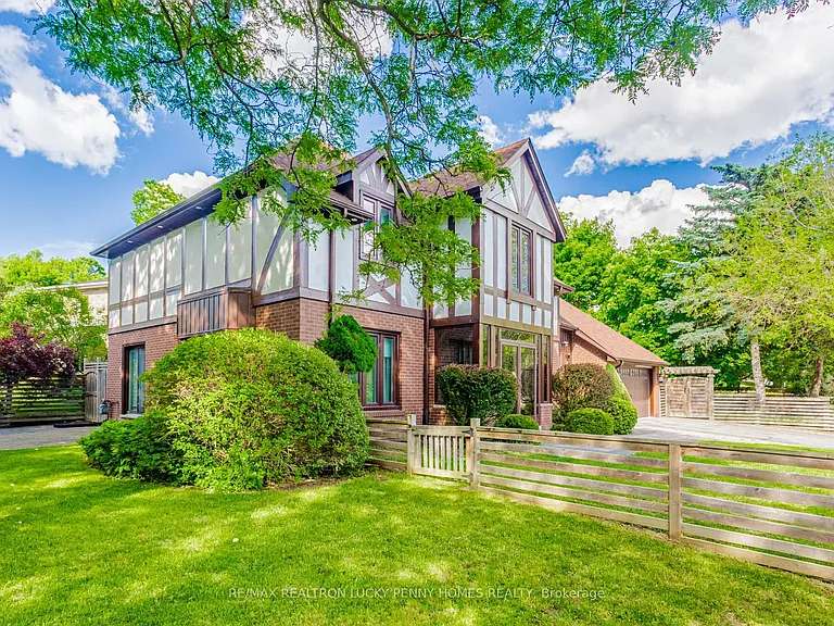 6 Village Squire Ln — Photo 3