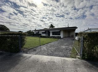 10402 SW 40th Ter, Miami, FL 33165