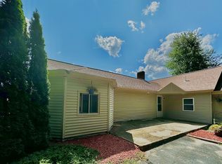 96 S Policy St #A, Salem, NH 03079