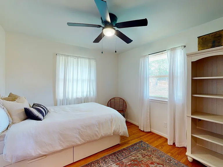 808 Scottsdale Dr — Photo 12