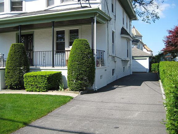 3rd image of 66 N Fulton Ave