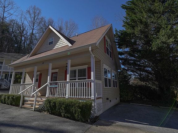 2nd image of 138 Roaring Fork Rd #Cottage400