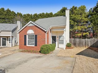 1346 Yorkshire Ln, Woodstock, GA 30188