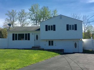 7 Alan Rd, Fishkill, NY 12524