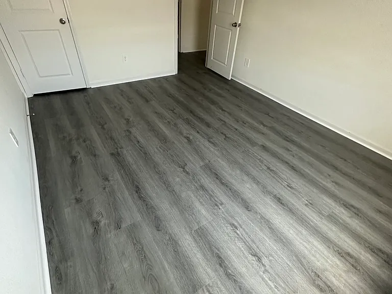 701 Yorkshire Dr — Photo 16