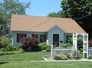 319 S California St, Sycamore, IL 60178