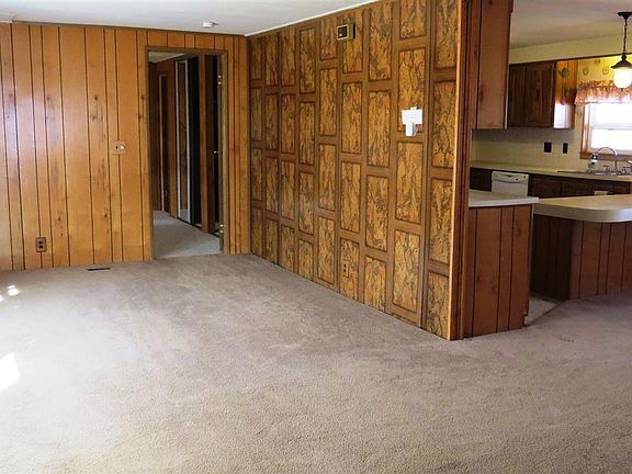 5th image of 161 Dogwood Ln