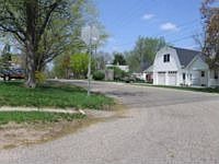 2nd image of 401 Buchanan Ave