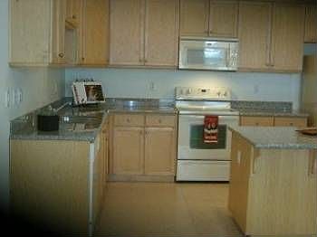 4th image of 88 N Jackson Ave Unit 301