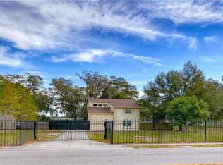 3098 S Kingsway Rd, Seffner, FL 33584