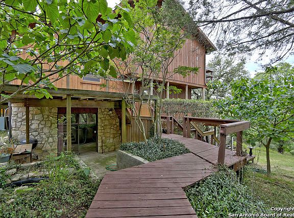 2nd image of 1354 Spring Mountain Dr