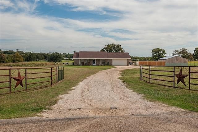 1st image of 2360 County Road 1102