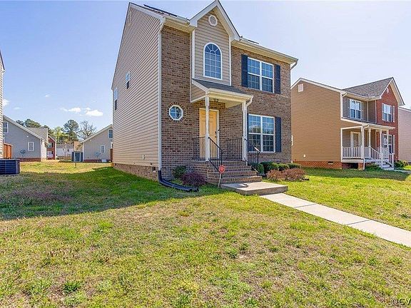 2nd image of 3109 Divine Dr