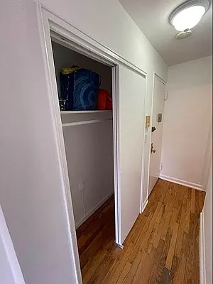 Rented by KNOCKKNOCK LLC | media 12