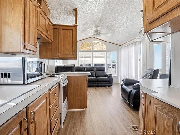5th image of 1295 S Cawston Ave Space 11