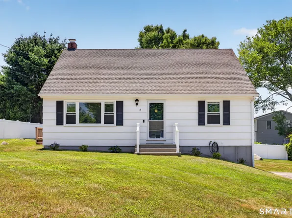 8 Pleasant Street, Stonington, CT 06355