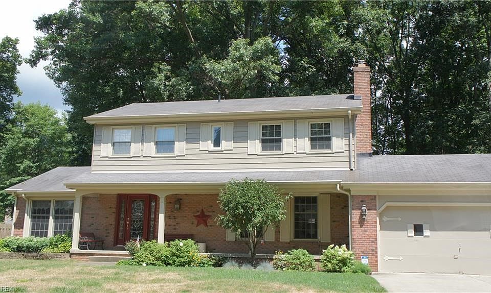 1st image of 724 Squirrel Hill Dr