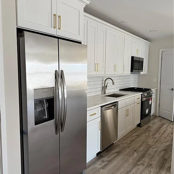 251 Livingston Ave #305 — Photo 2